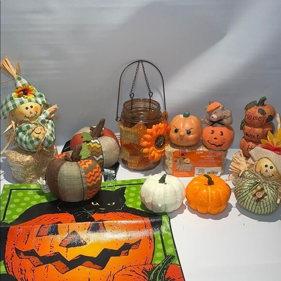 Festive Fall Pumpkin and Scarecrow Decor lot - Picture 1 of 7